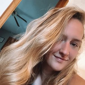 Meet your Posher, Lydia